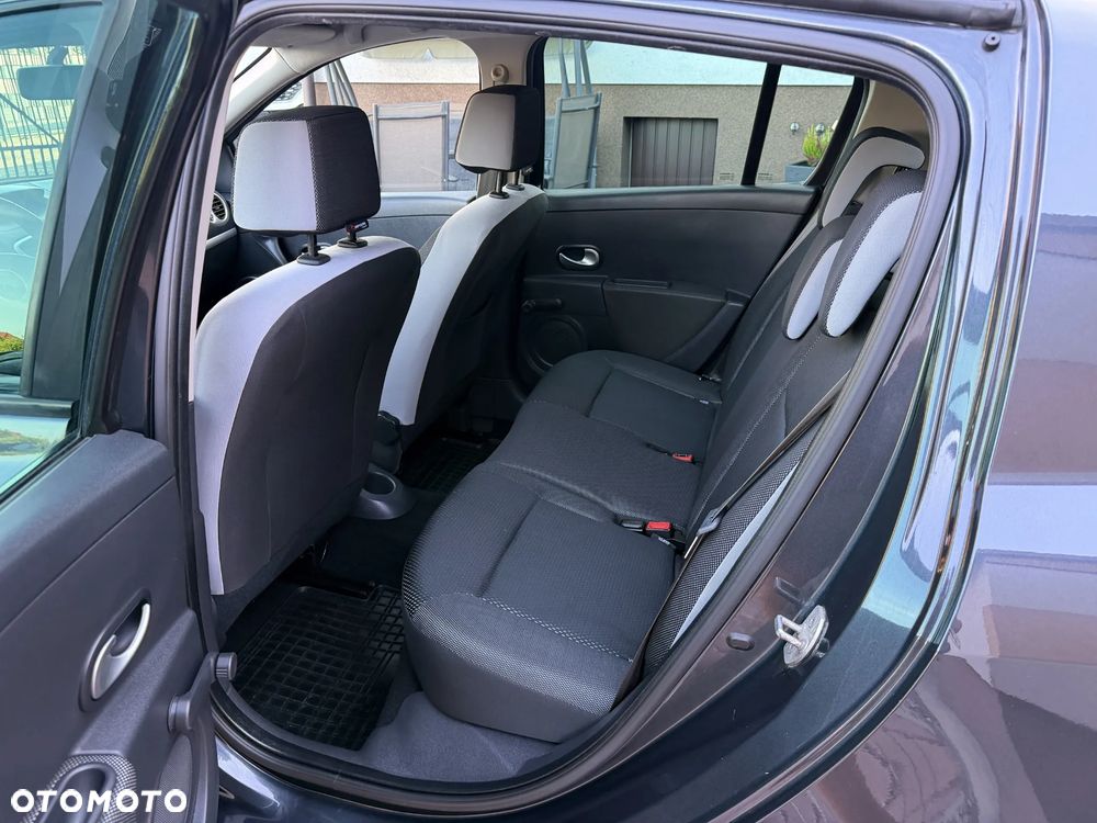 Renault Clio 1.2 16V Ripcurl - 19