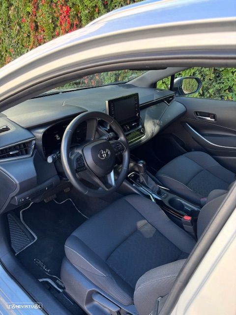 Toyota Corolla Touring Sports 1.8 Hybrid Comfort+P.Sport - 9