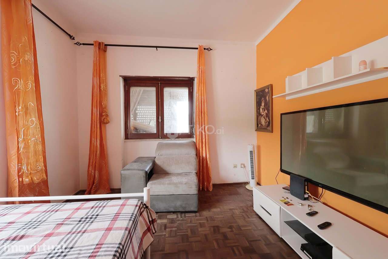 APARTAMENTO T3 COM ARRECADAÇÃO E POTENCIAL DE VALORIZAÇÃO NA BAIXA DA - Grande imagem: 4/29