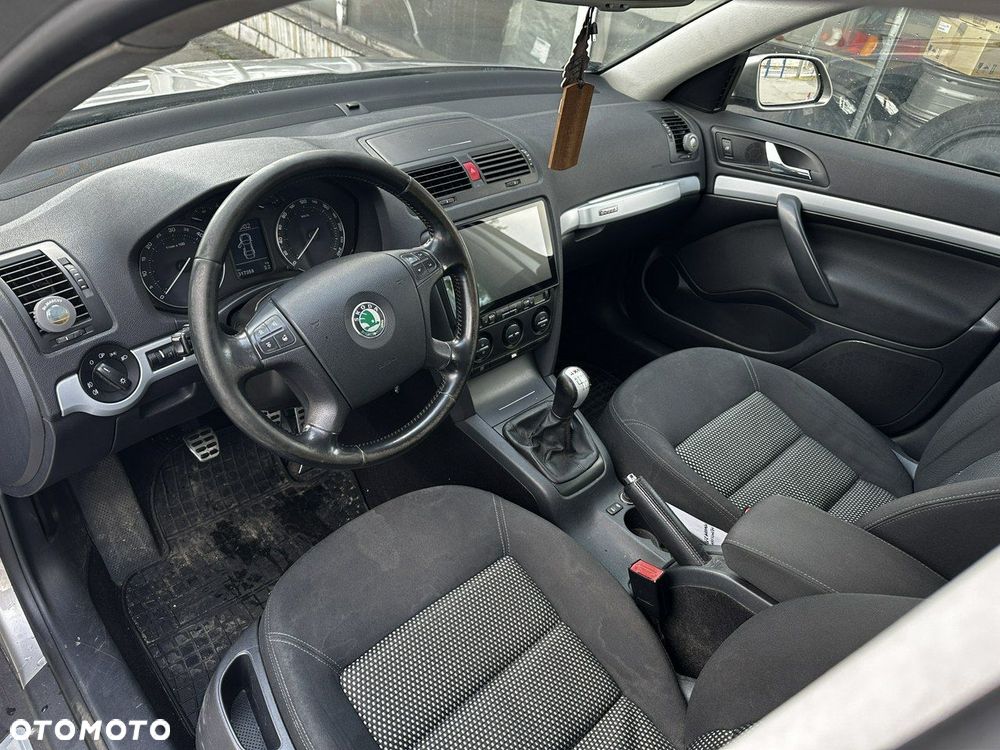 Skoda Octavia 2.0 TDI DPF 4x4 Scout - 21