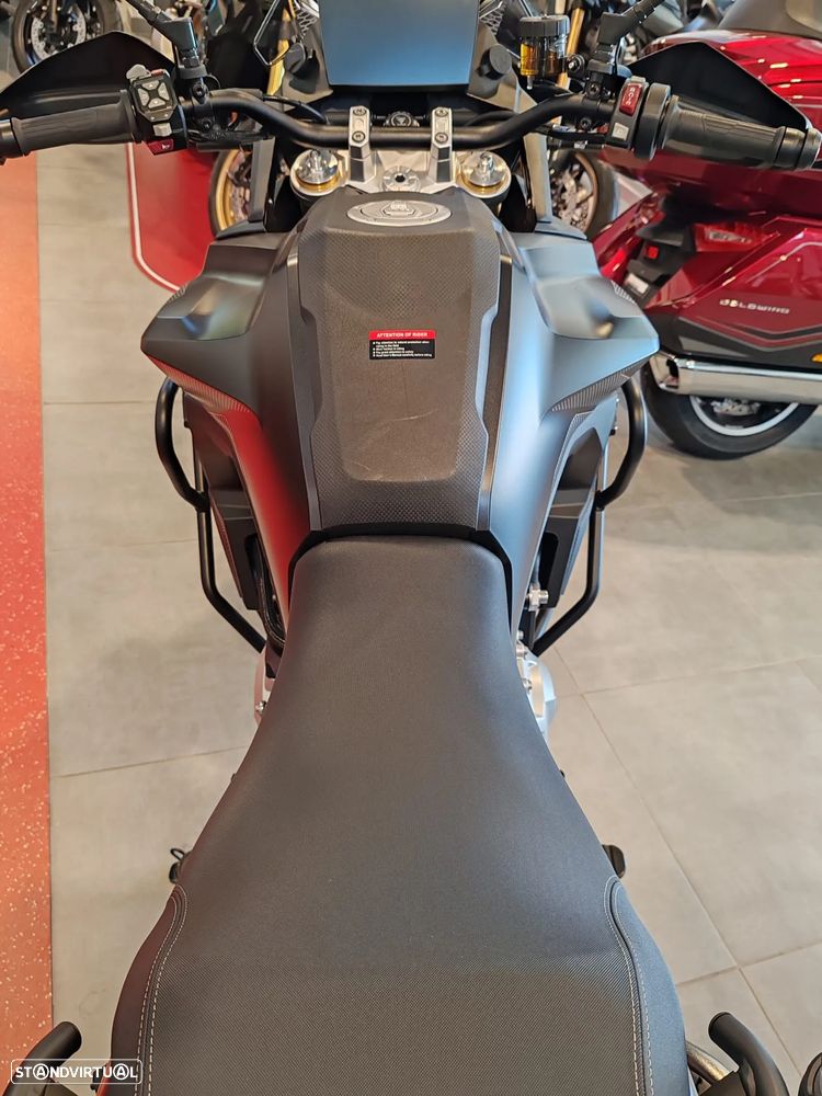 Voge 900DSX Black knight - 2