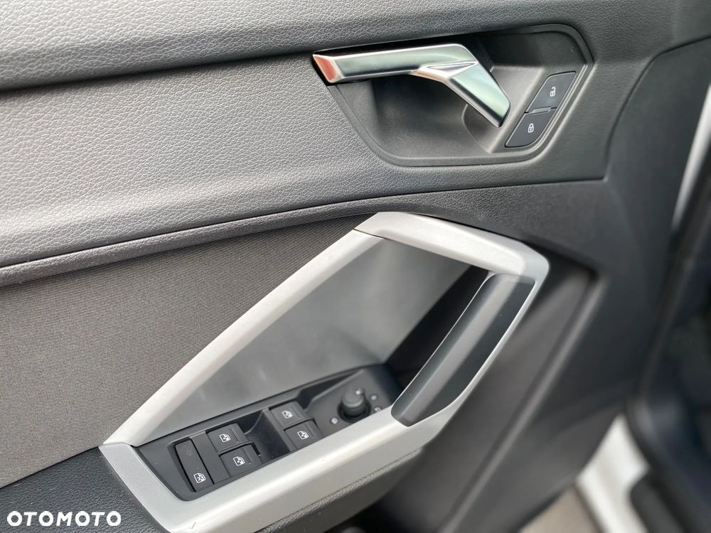 Audi Q3 35 TFSI S tronic - 22