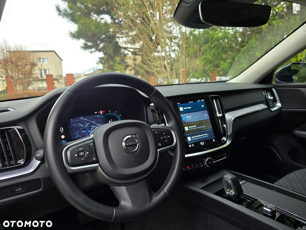 Volvo V60 B4 D Momentum Pro - 19