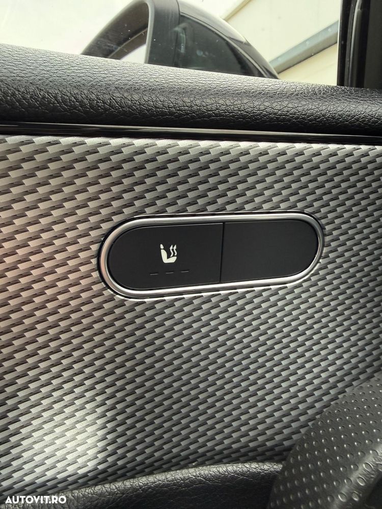 Mercedes-Benz A 200 Sedan 7G-DCT Edition 19 - 24