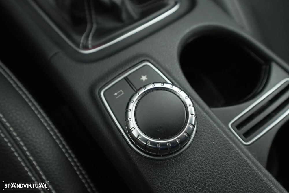 Mercedes-Benz CLA 180 d Shooting Brake Urban - 22