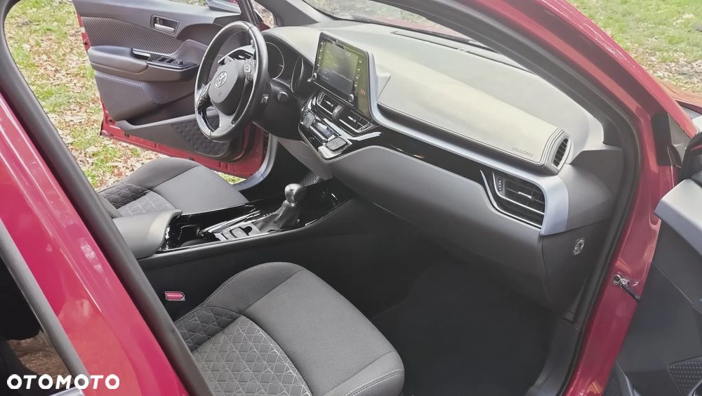 Toyota C-HR - 15