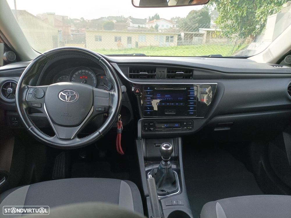 Toyota Auris 1.4 D-4D Comfort - 7