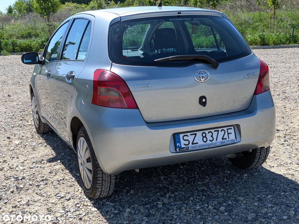 Toyota Yaris 1.0 Luna A/C - 14