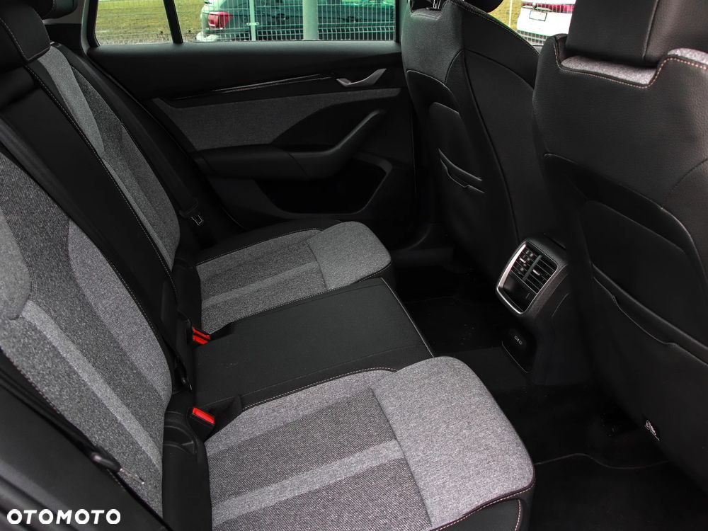 Skoda Octavia 2.0 TDI Selection DSG - 14