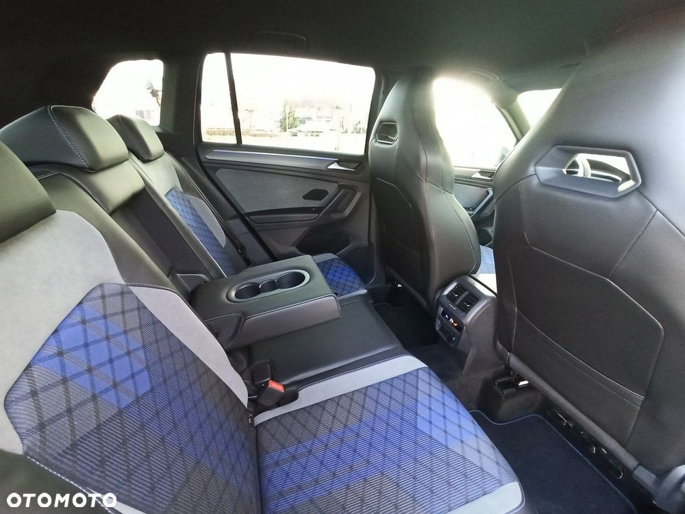 Volkswagen Tiguan - 12