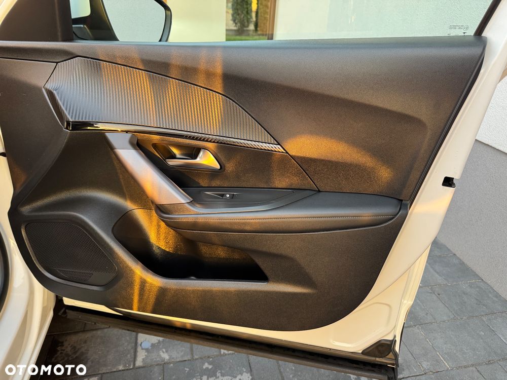 Peugeot 2008 PureTech 100 Stop&Start Allure - 28