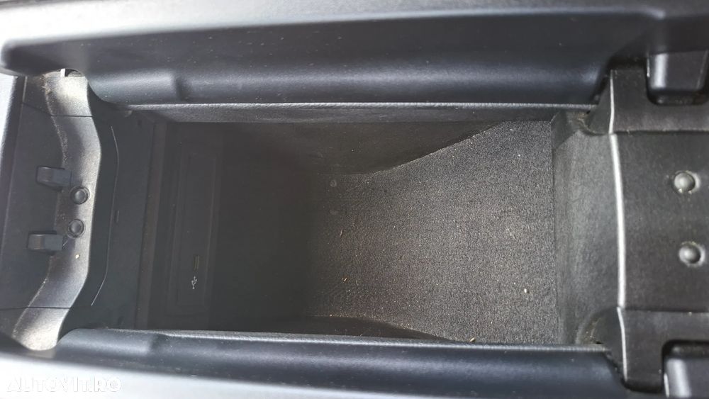 Mercedes-Benz A 250 e Aut. - 32
