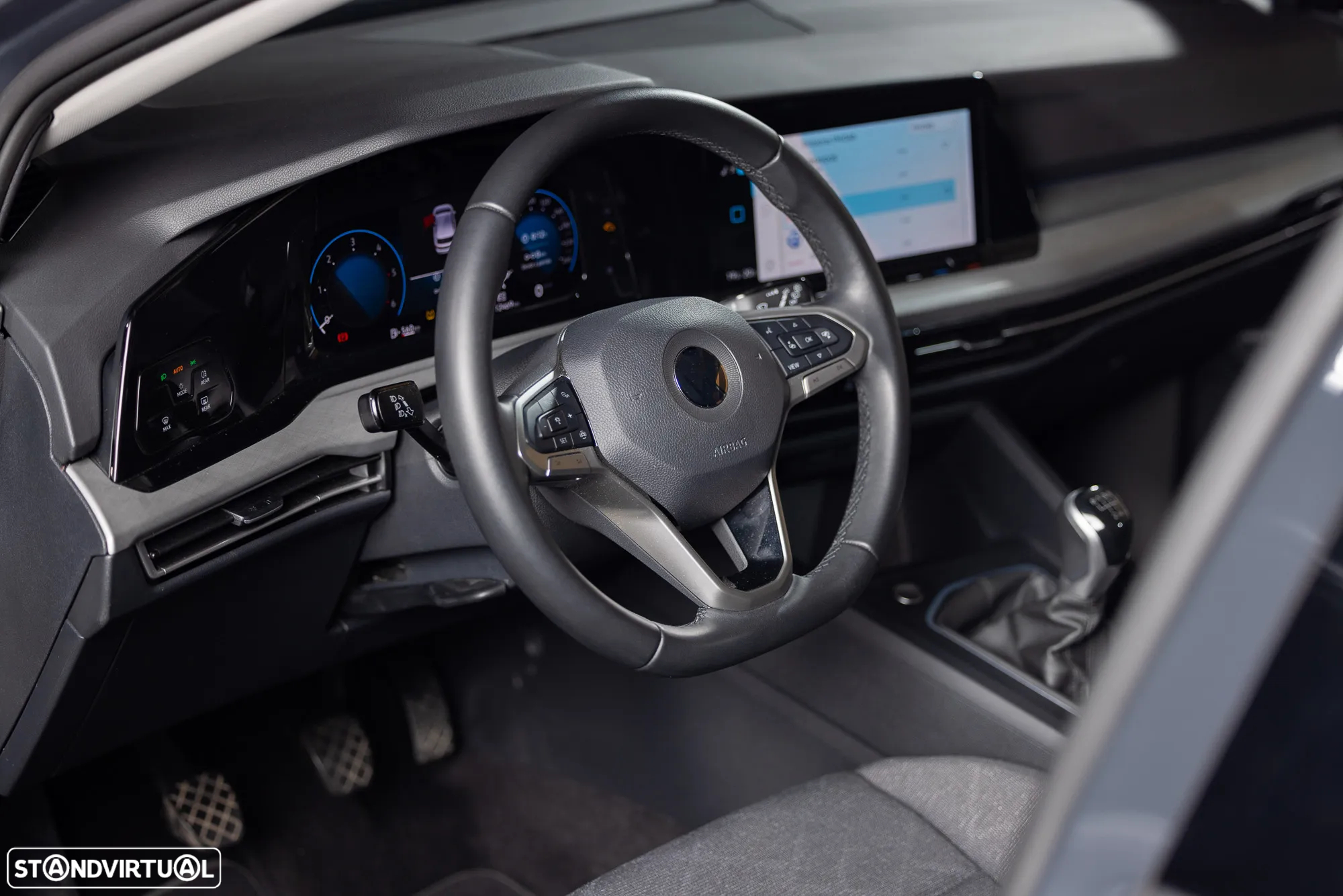 VW Golf 2.0 TDI Conceptline - 6