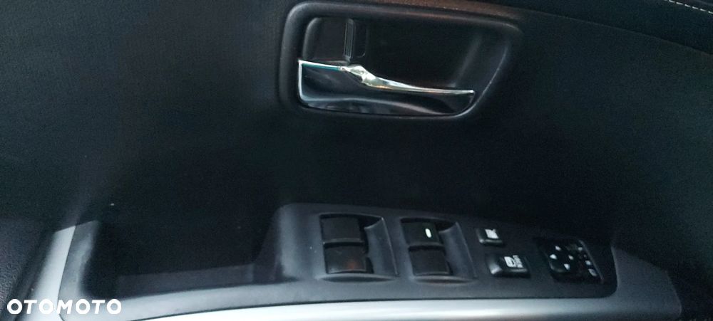 Mitsubishi Outlander 2.4 Intense + EU5 CVT - 33