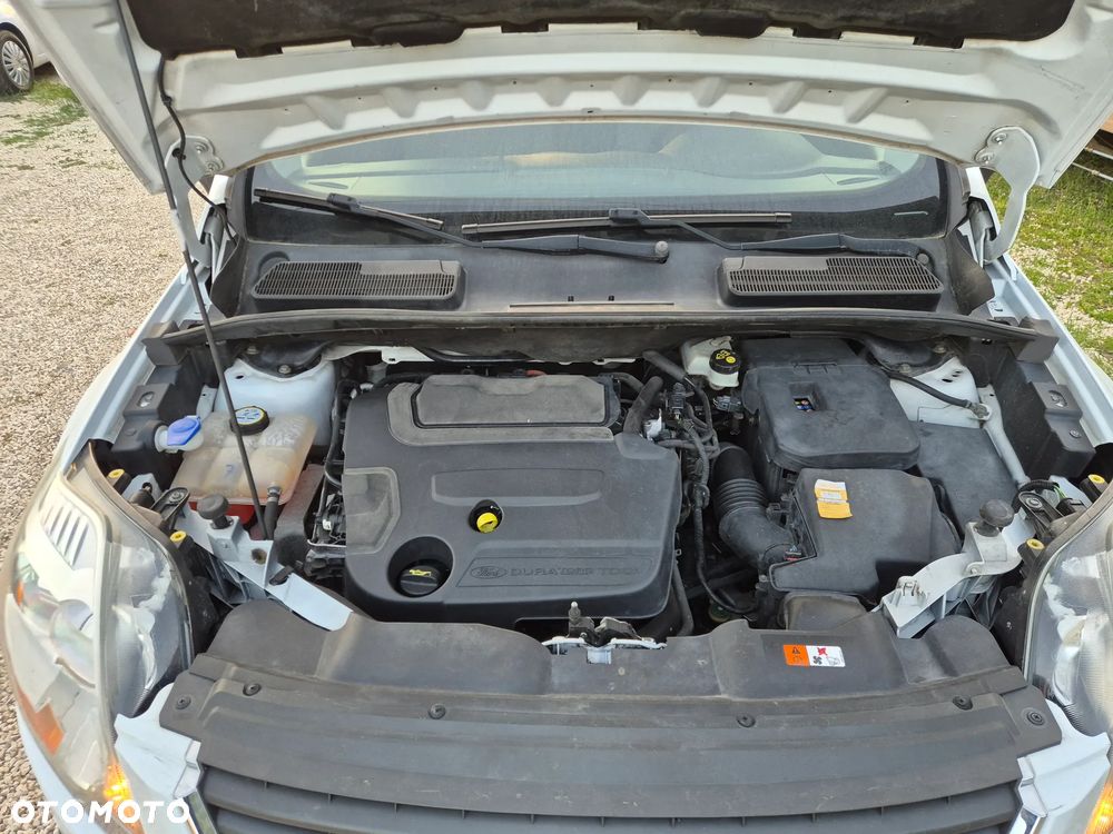 Ford Kuga 2.0 TDCi 2x4 Titanium - 25
