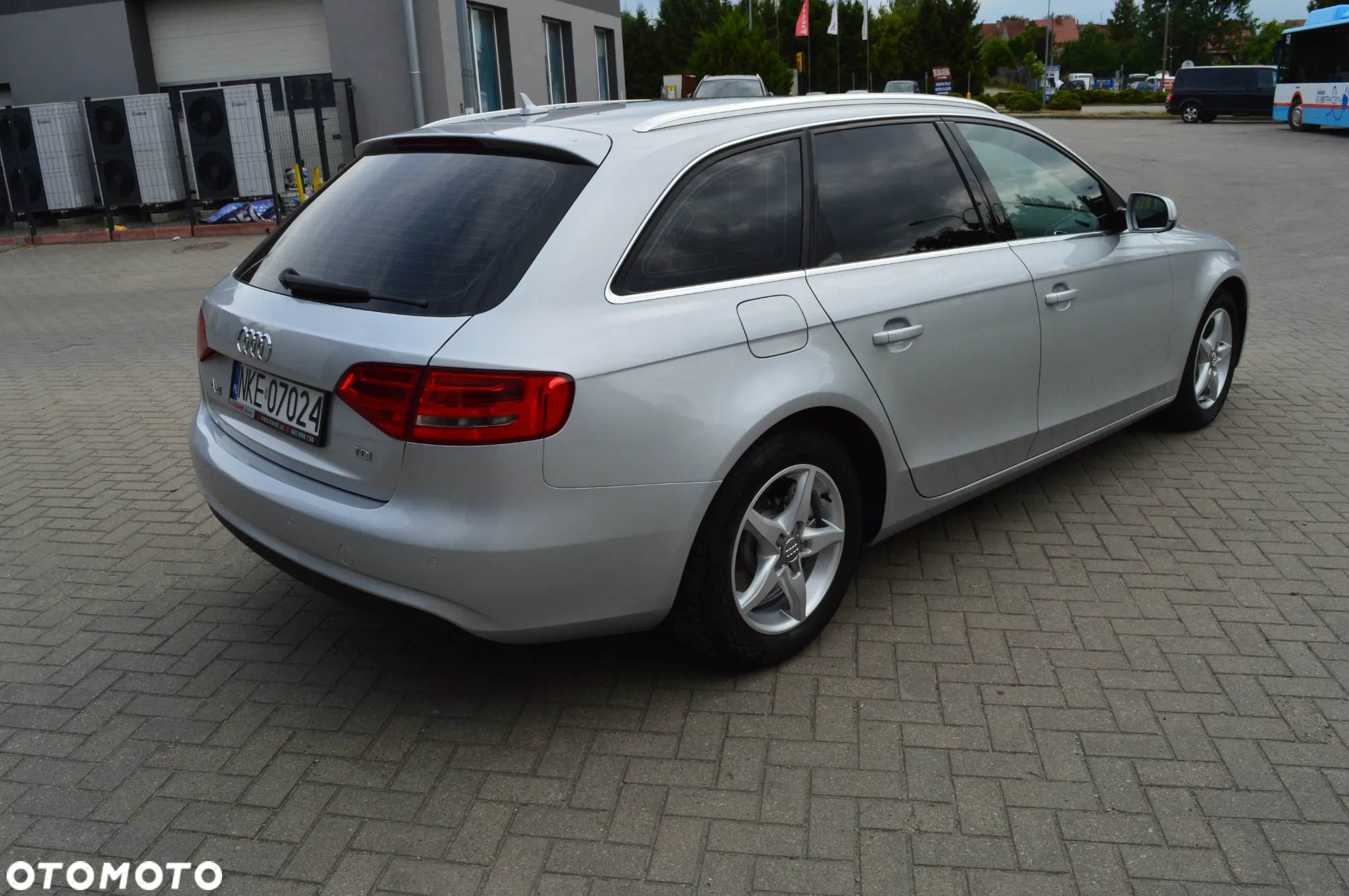 Audi A4 Avant 2.0 TDI 120g DPF Attraction - 8