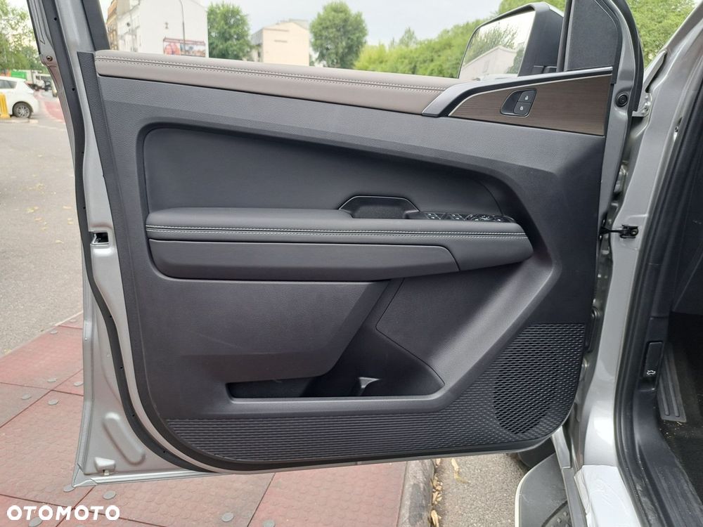 Volkswagen Amarok - 11