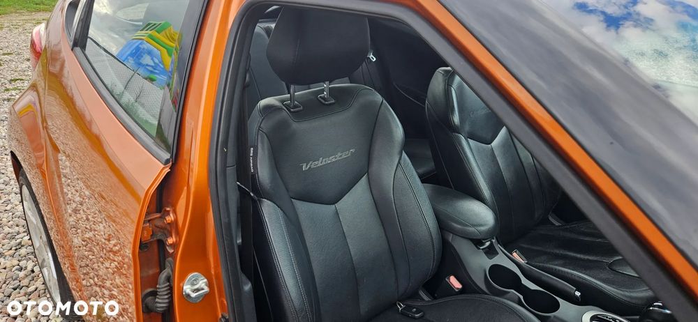 Hyundai Veloster - 27