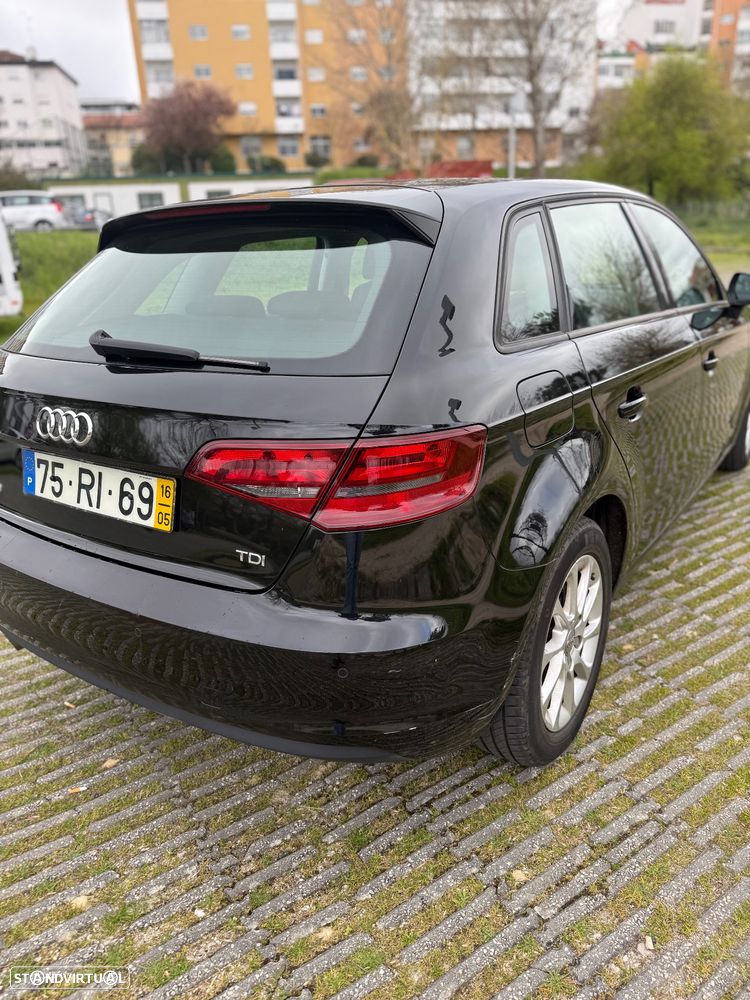 Audi A3 Sportback 1.6 TDI Attraction - 2