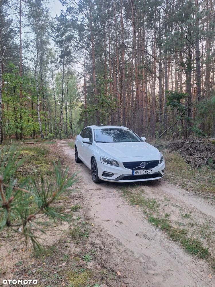 Volvo S60 T5 Drive-E Dynamic Edition (Kinetic) - 8