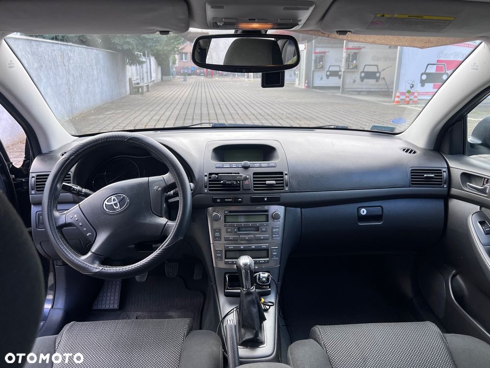 Toyota Avensis 1.8 VVT-i Sol - 14