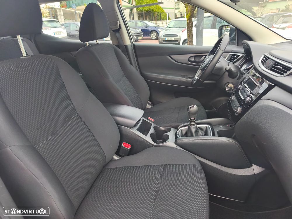 Nissan Qashqai 1.7 dCi Tekna+ 4x4-i - 3