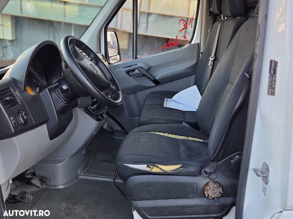 Mercedes-Benz Sprinter - 9