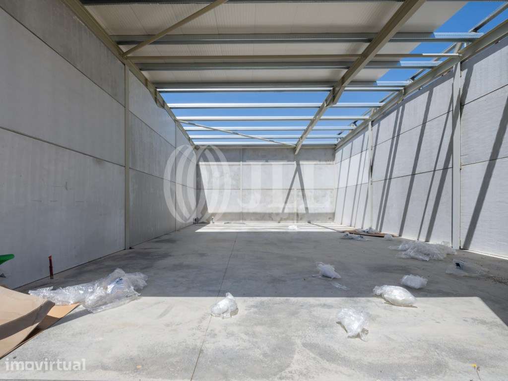 Centro Comercial, com 11 lojas e 7 armazéns, Algarve - Grande imagem: 4/28