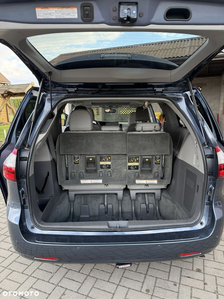 Toyota Sienna 3.5 V6 - 5