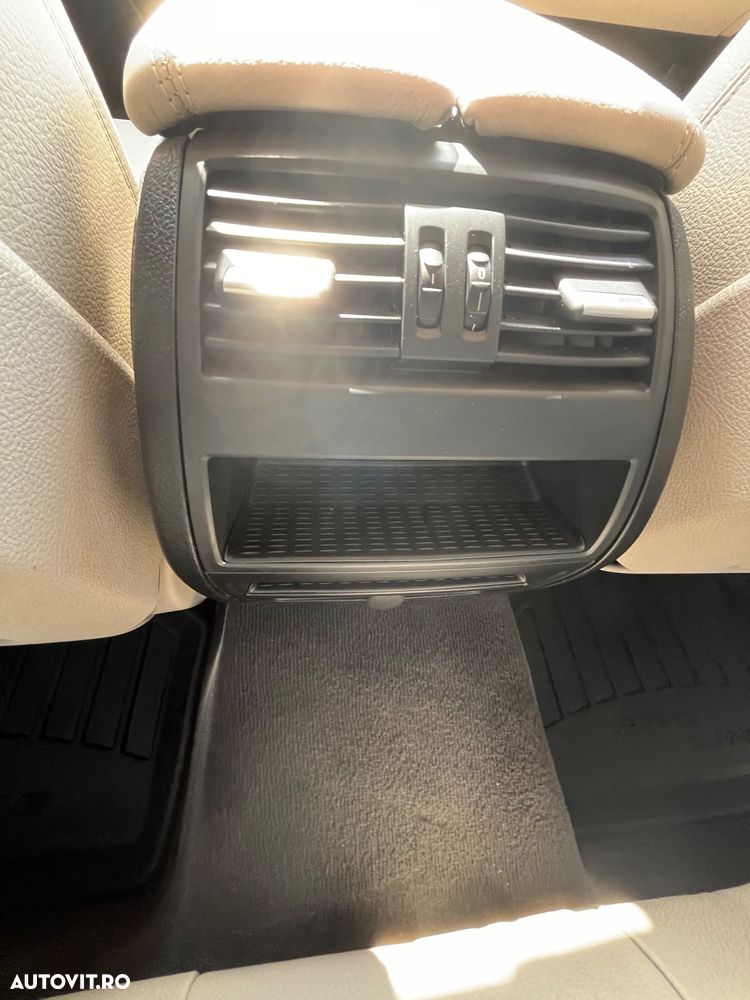 BMW Seria 5 518d Aut. - 29