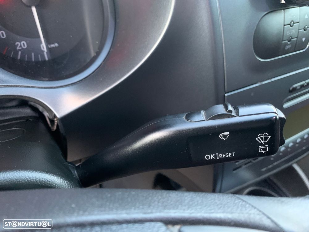 SEAT Leon 2.0 TDI FR DPF - 40