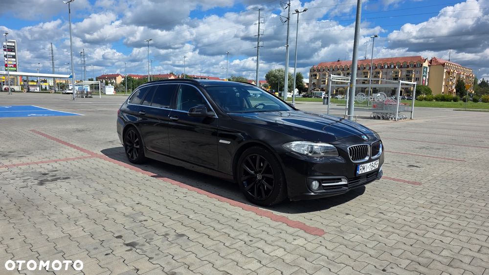 BMW Seria 5 530d xDrive Luxury Line - 1