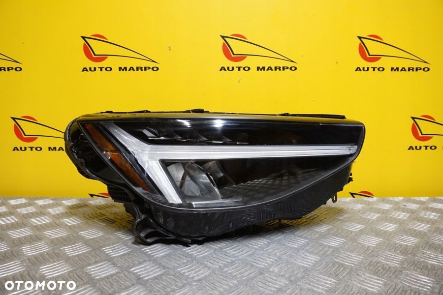 VOLVO C40 XC40 LIFT 2022 2023 - REFLEKTOR LAMPA FULL LED PRAWA USA - 2