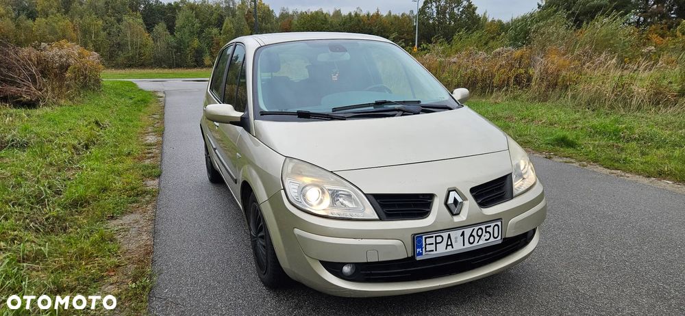 Renault Scenic - 1
