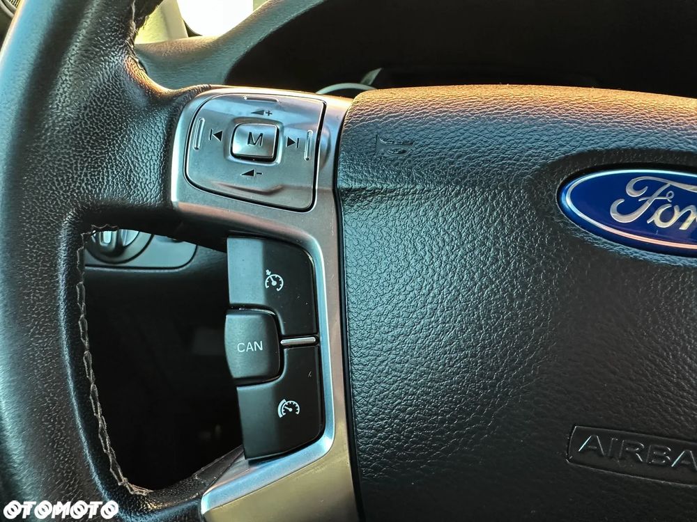 Ford Mondeo - 25