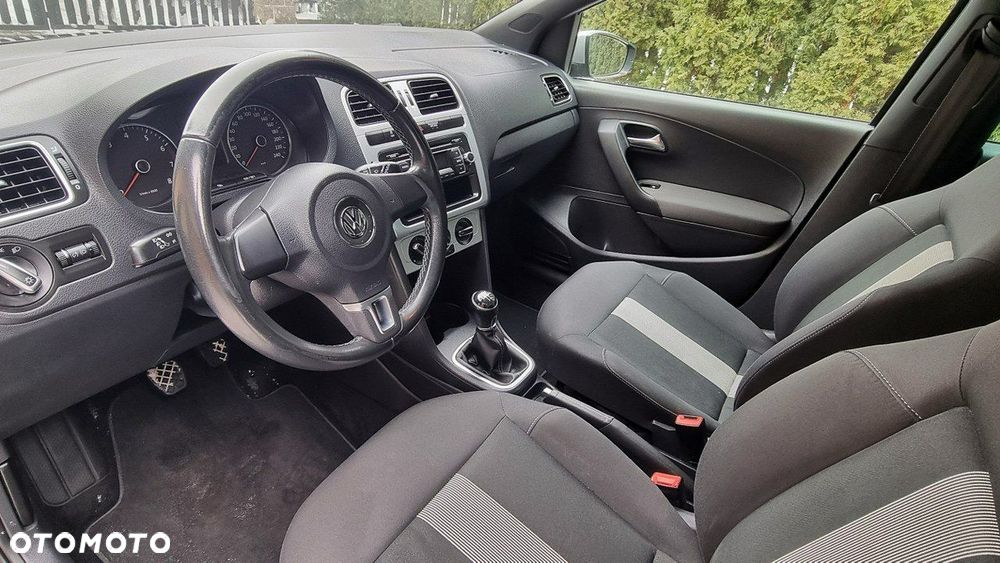 Volkswagen Polo - 11