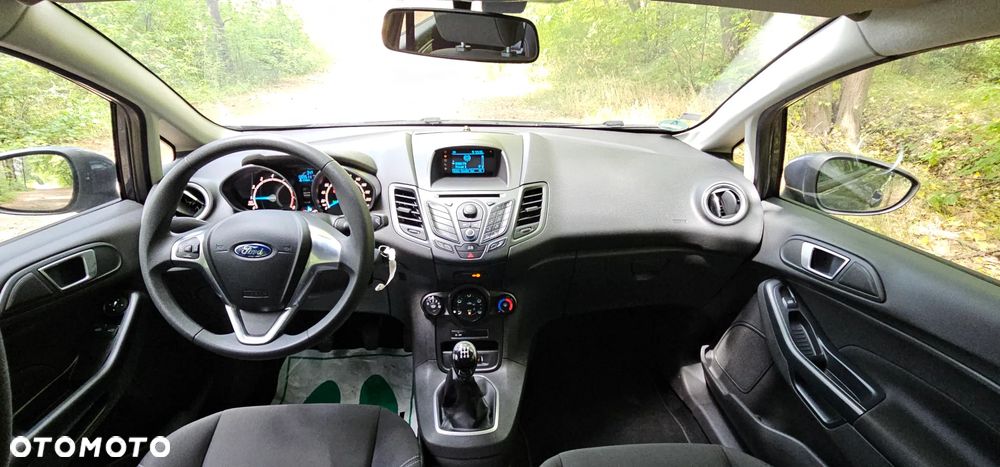 Ford Fiesta - 12