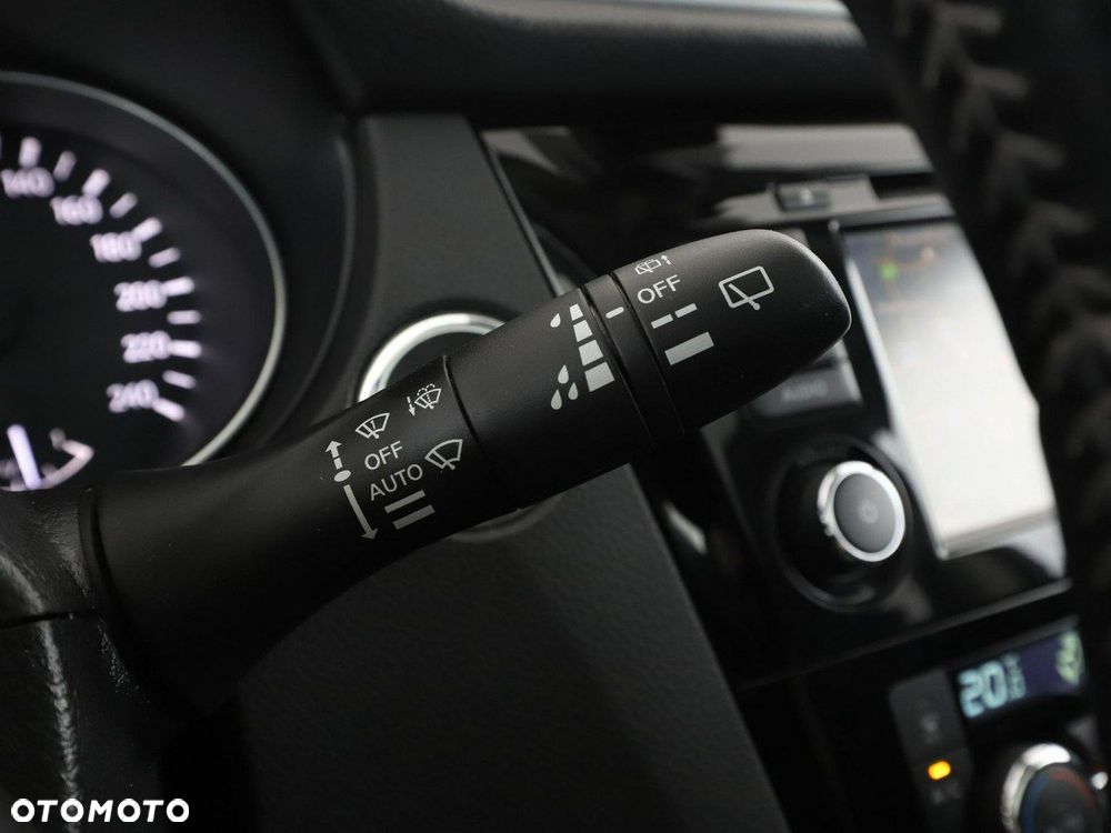 Nissan Qashqai 1.3 DIG-T N-Connecta DCT - 29