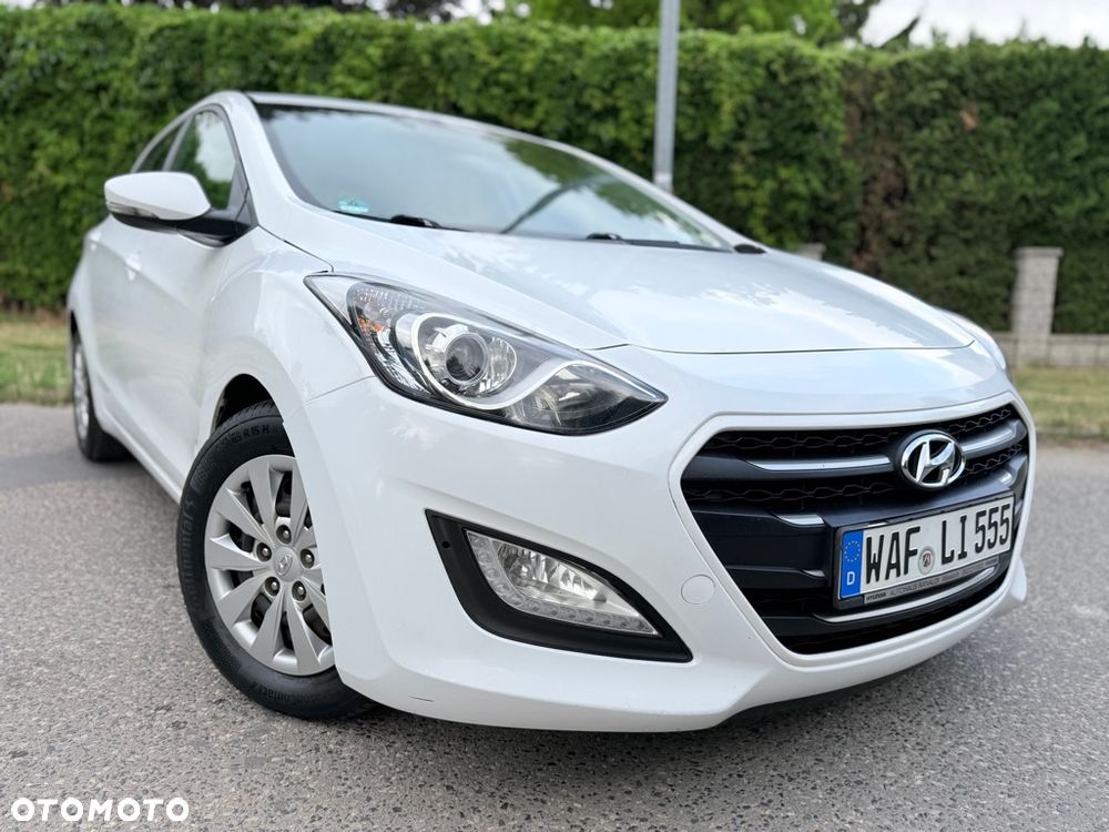 Hyundai i30 1.6 CRDi BlueDrive Premium - 9