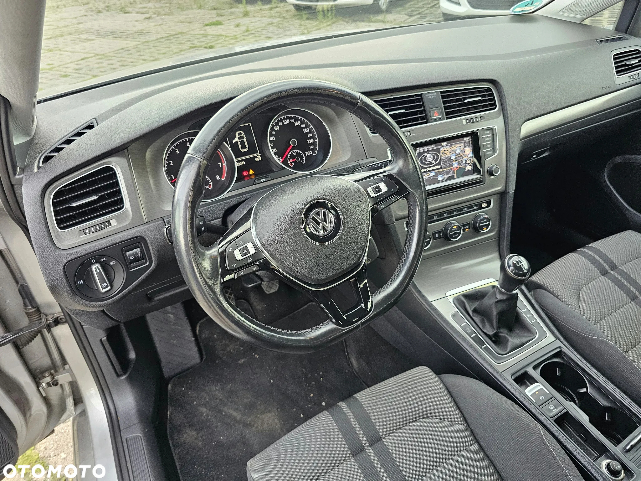Volkswagen Golf VII 1.2 TSI BMT Trendline - 11