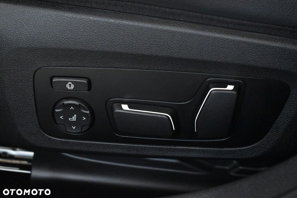 BMW Seria 3 320d xDrive mHEV sport - 14