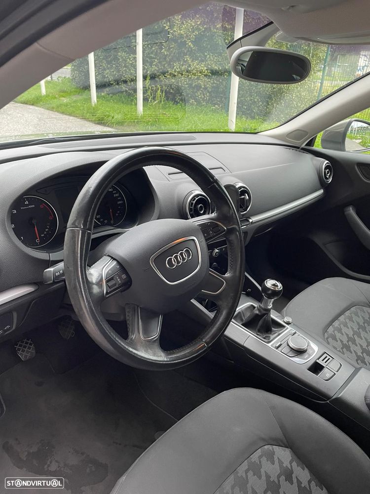 Audi A3 Sportback 1.6 TDI Advance - 7