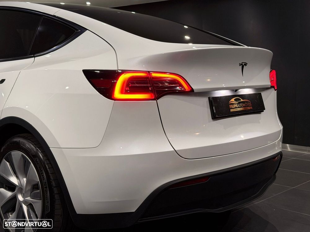 Tesla Model Y Standard - 13