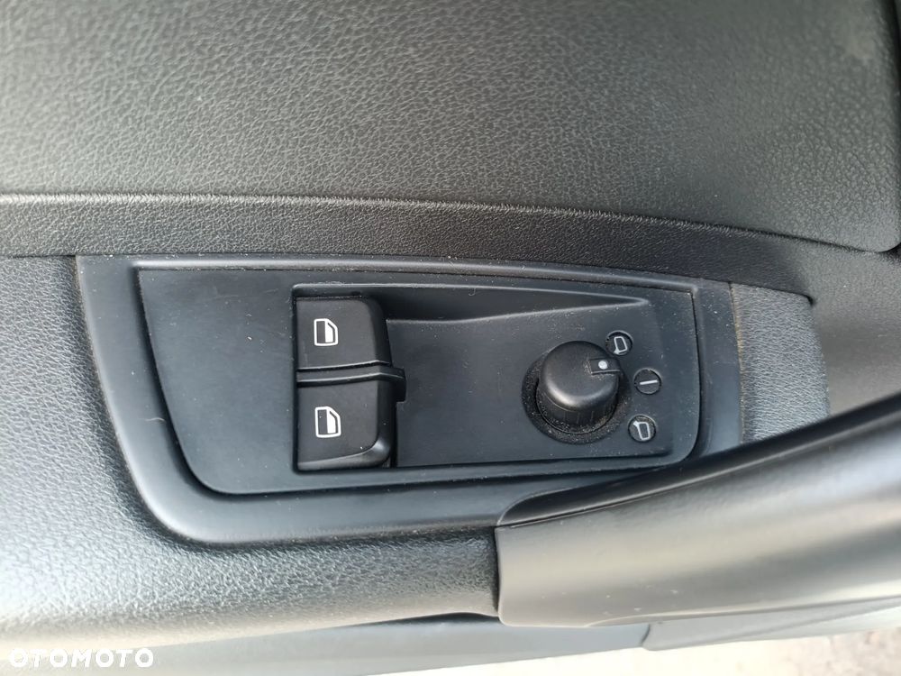 Audi A1 1.6 TDI Attraction S tronic - 20