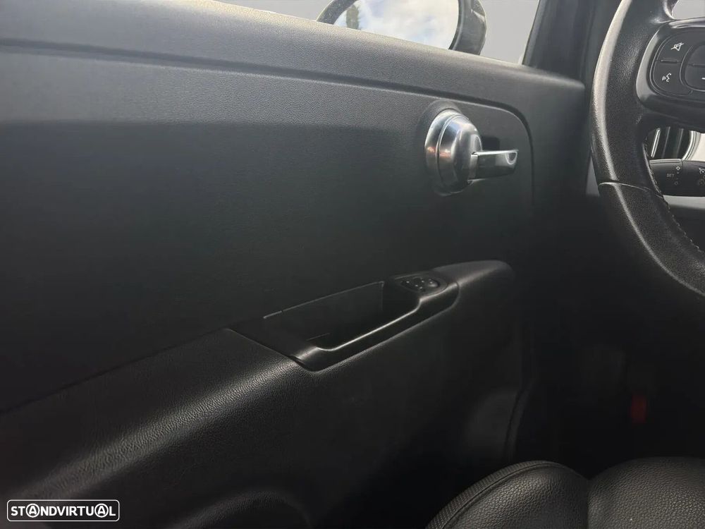 Fiat 500C 1.0 Hybrid Connect - 12