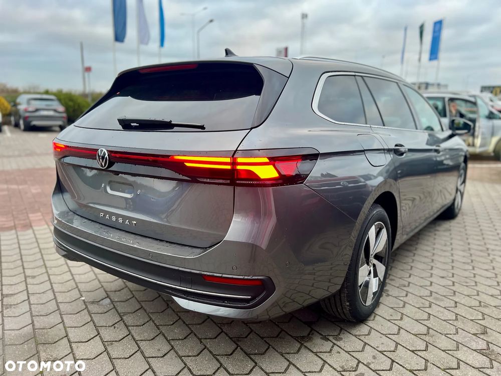 Volkswagen Passat Variant 2.0 TDI SCR Business Plus DSG - 6