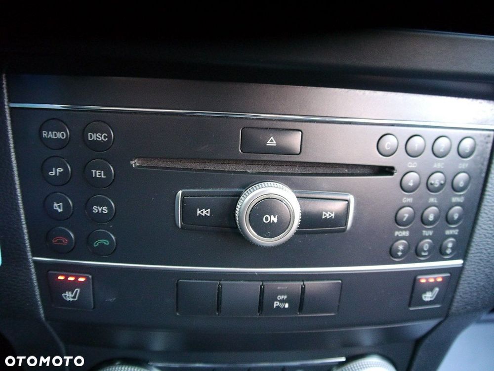 Mercedes-Benz GLK 220 CDI 4Matic (BlueEFFICIENCY) 7G-TRONIC - 32