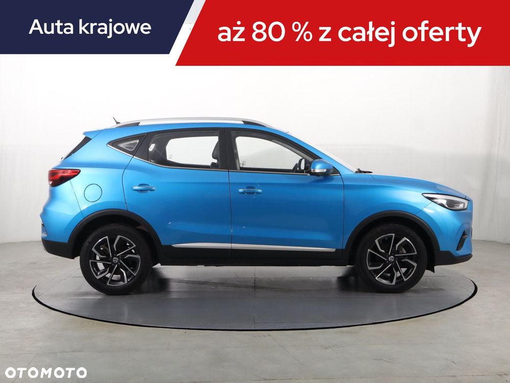 MG ZS - 8