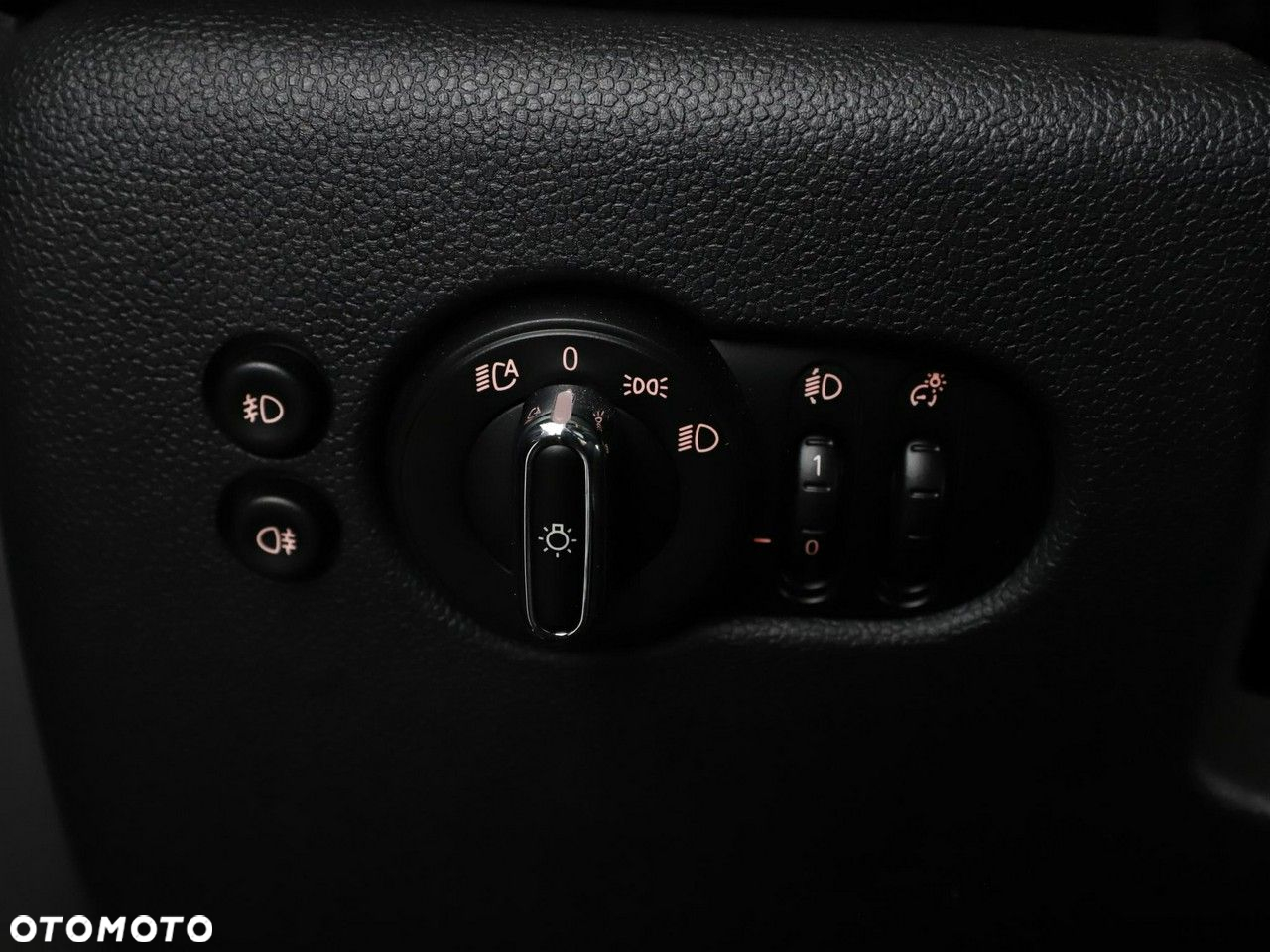 MINI Cooper Standard - 30