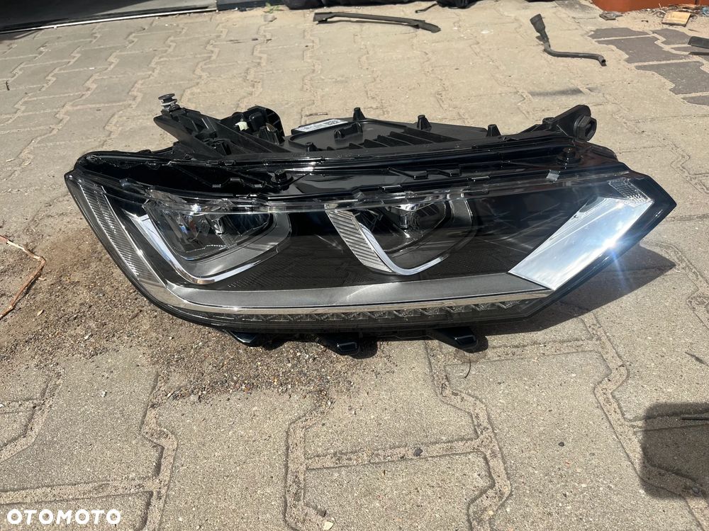 LAMPA VOLKSWAGEN PASSAT B8 2014- 3G1 941 774 D - 1